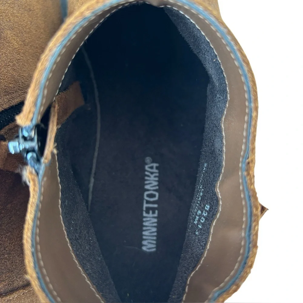Minnetonka Joyelle Womens Ankle Boot Size 8 Brown Suede Comfort Foam Booties NEW